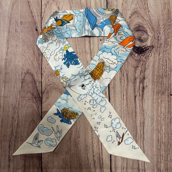 Hermès Twilly Silk Skinny Scarf Blue & Cream Cloud Print - Picture 4 of 4
